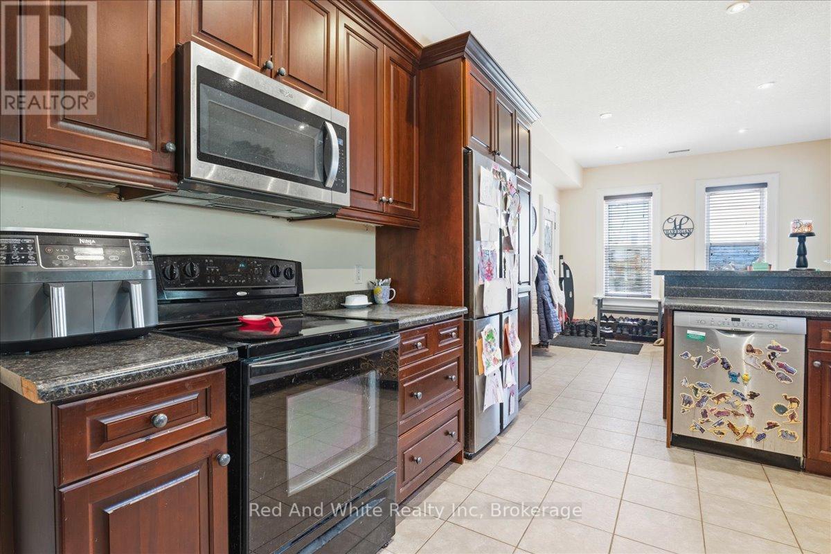 31 BINGEMAN STREET - 30