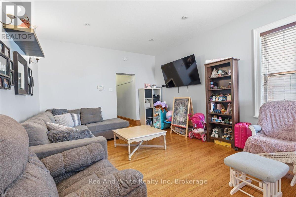 31 BINGEMAN STREET - 34