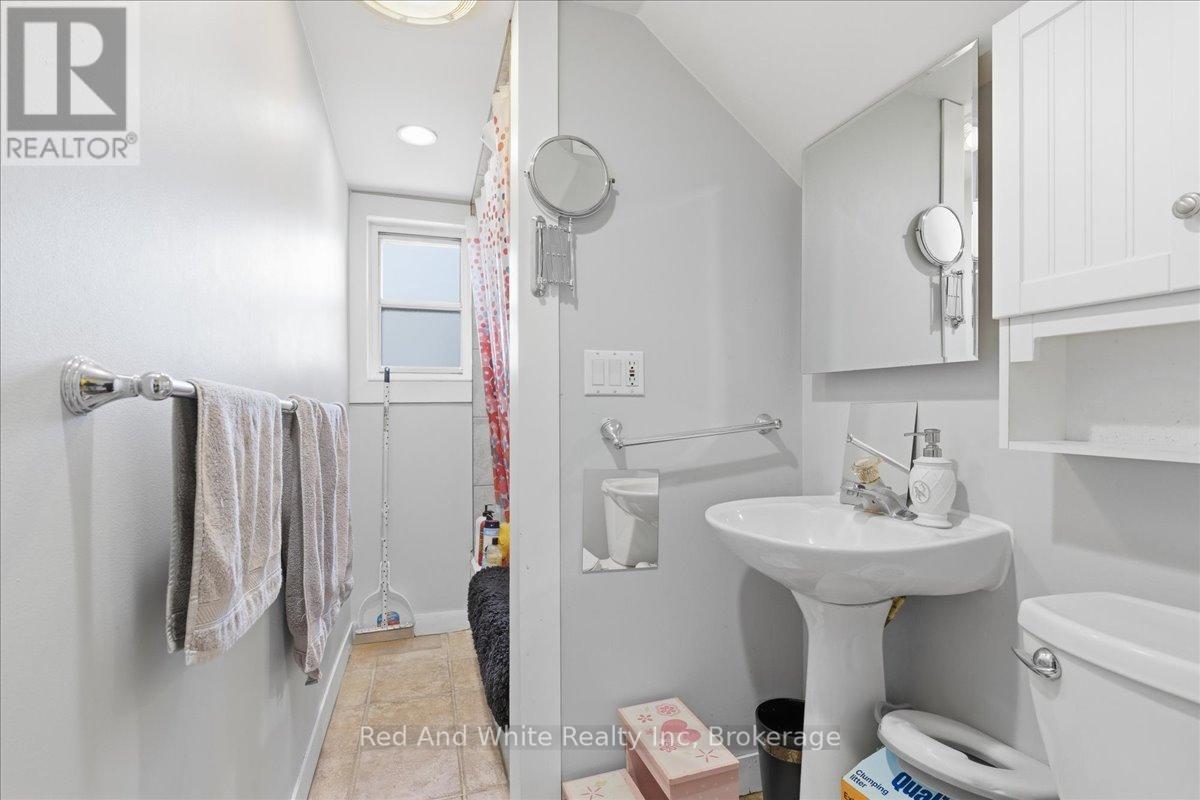 31 BINGEMAN STREET - 38