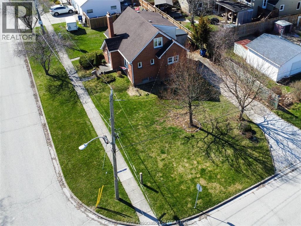 17 GRAND AVENUE, Wallaceburg, Ontario, N8A4J8 — Photo 36