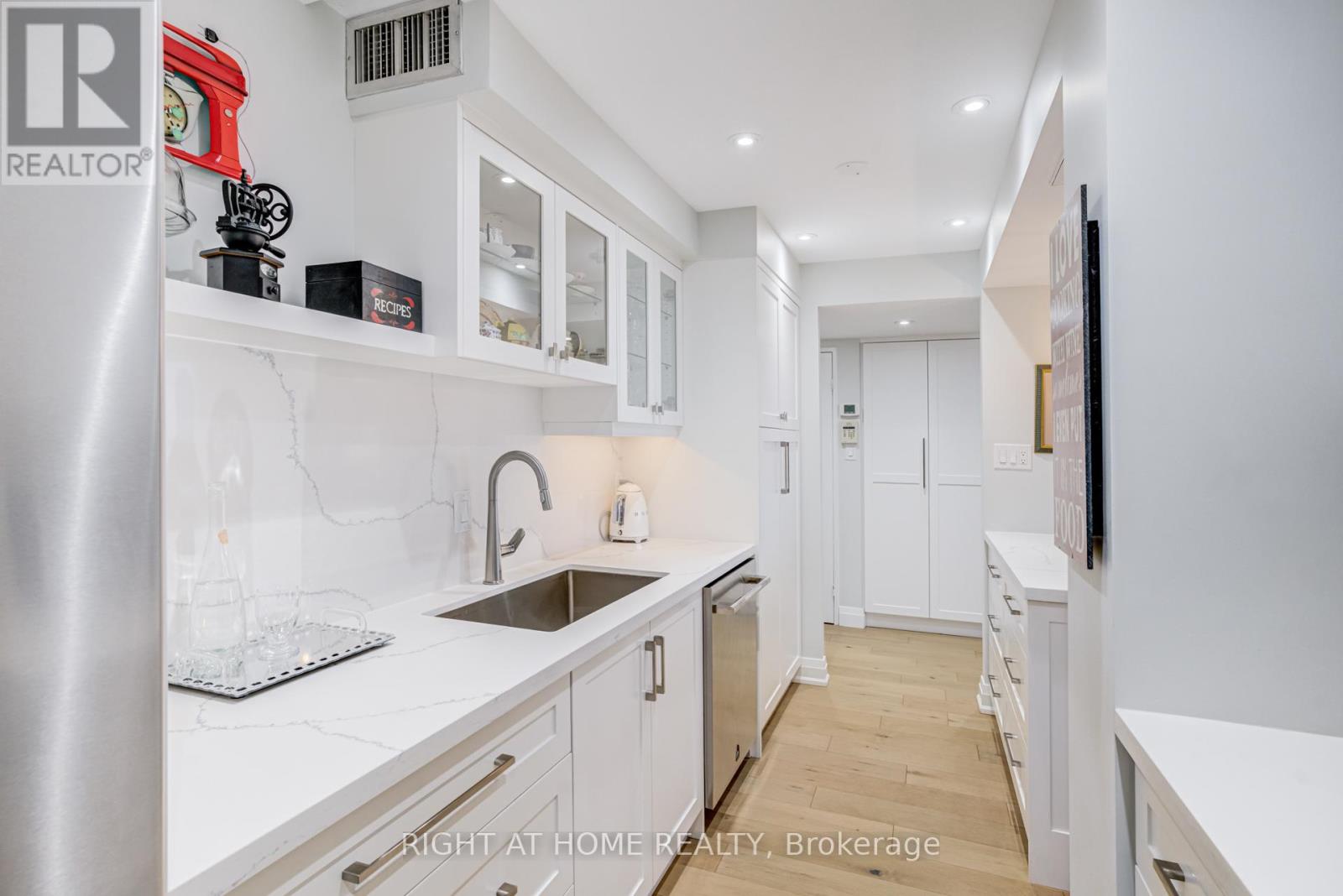 #606 1333 BLOOR STREET - 17