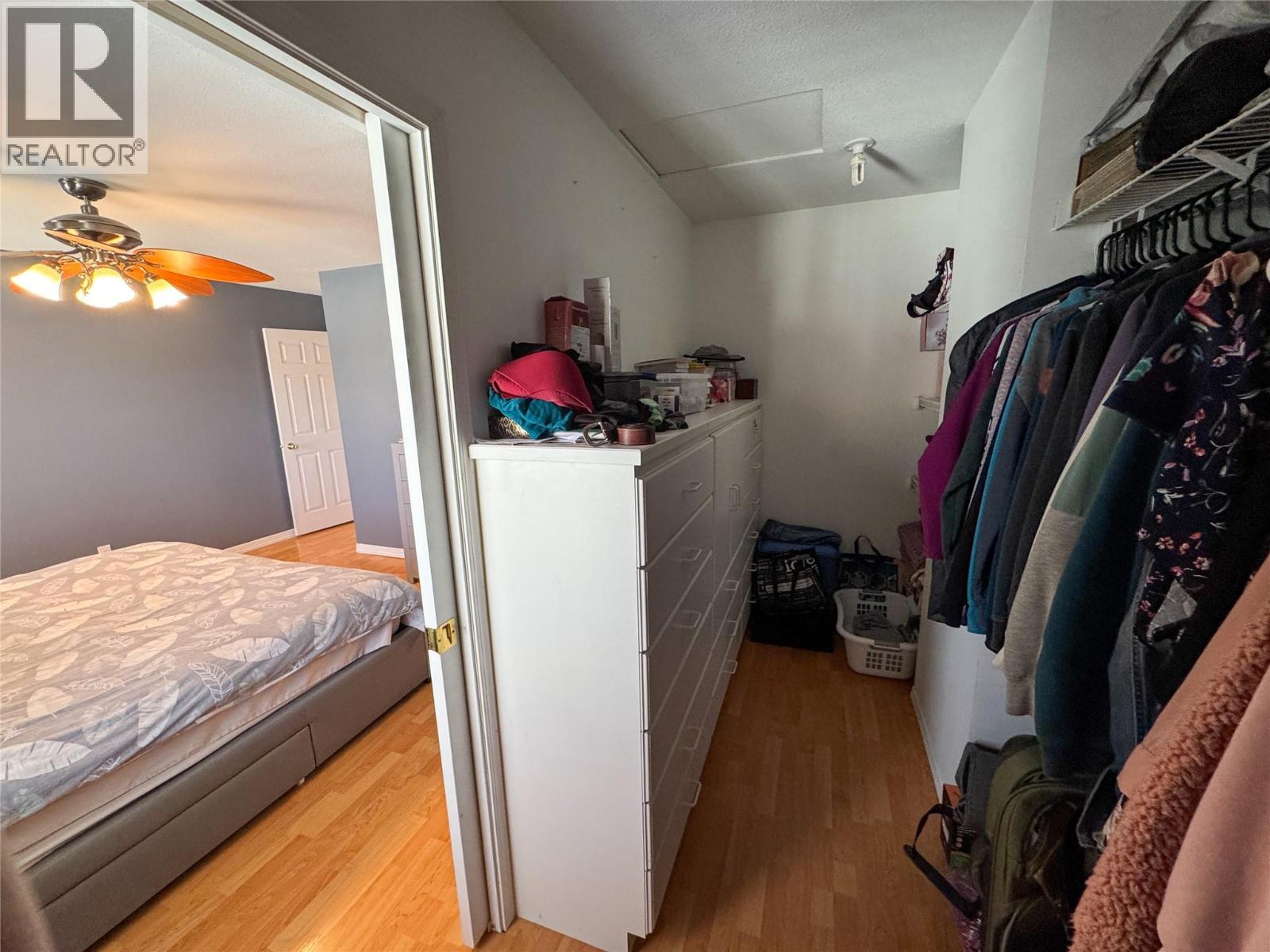 2859 75TH AVENUE - 32