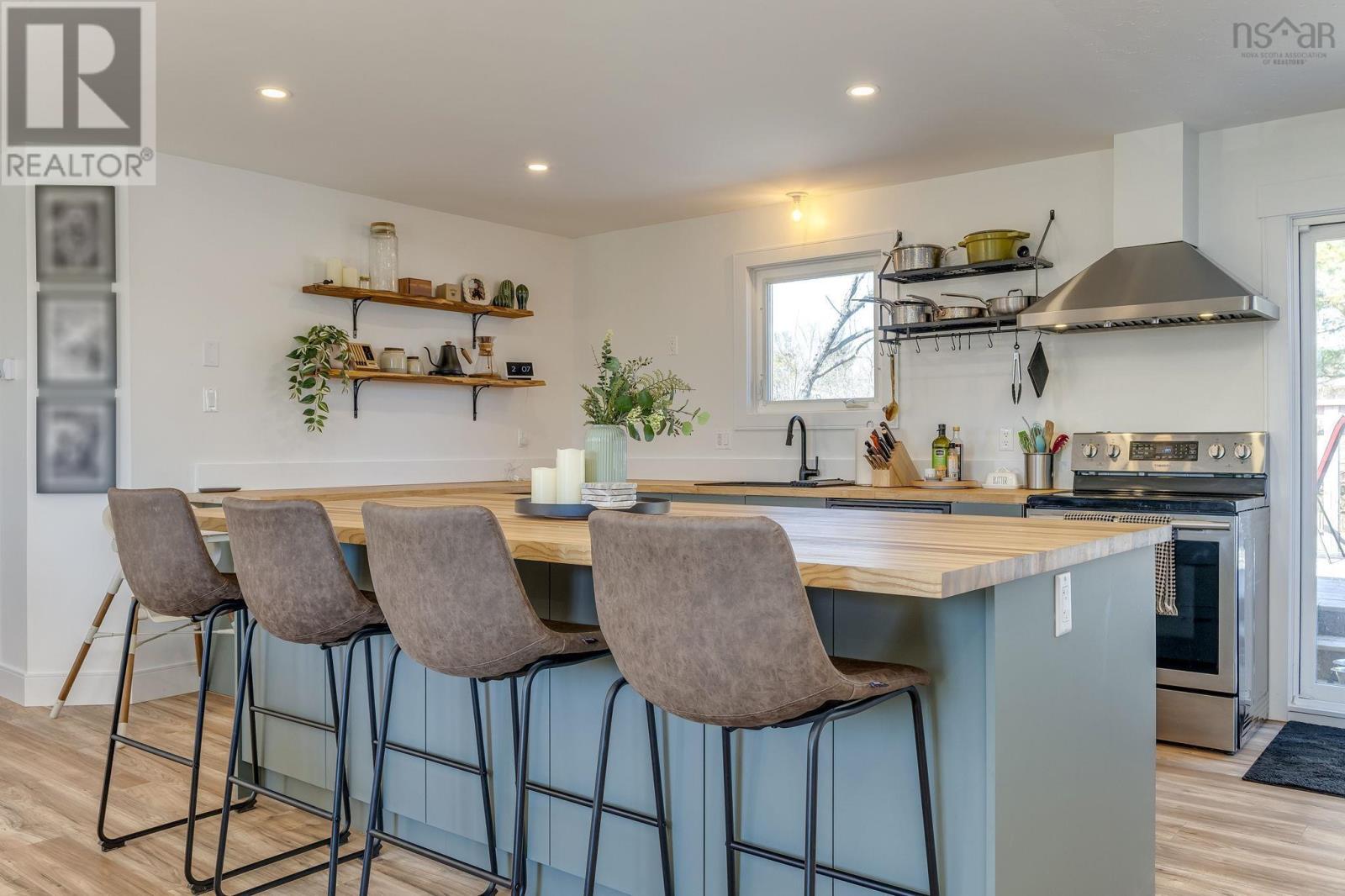 Property 15 of 50 of 12 School Road