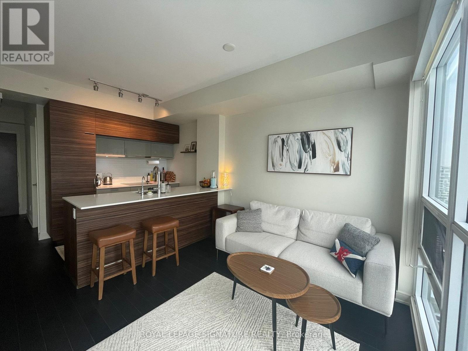 4905 - 88 SCOTT STREET