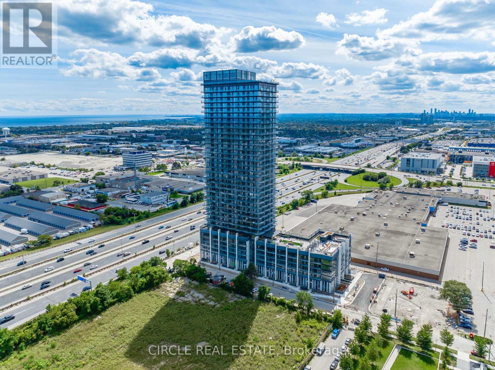 2202 - 36 ZORRA STREET