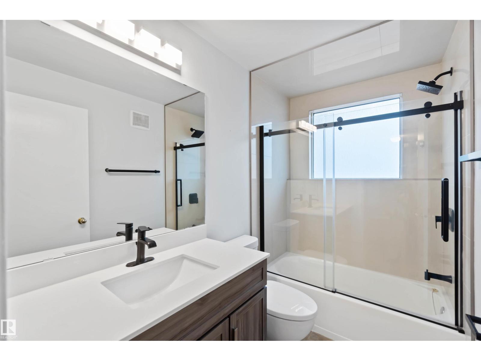 #102 11450 40 AV NW, Edmonton