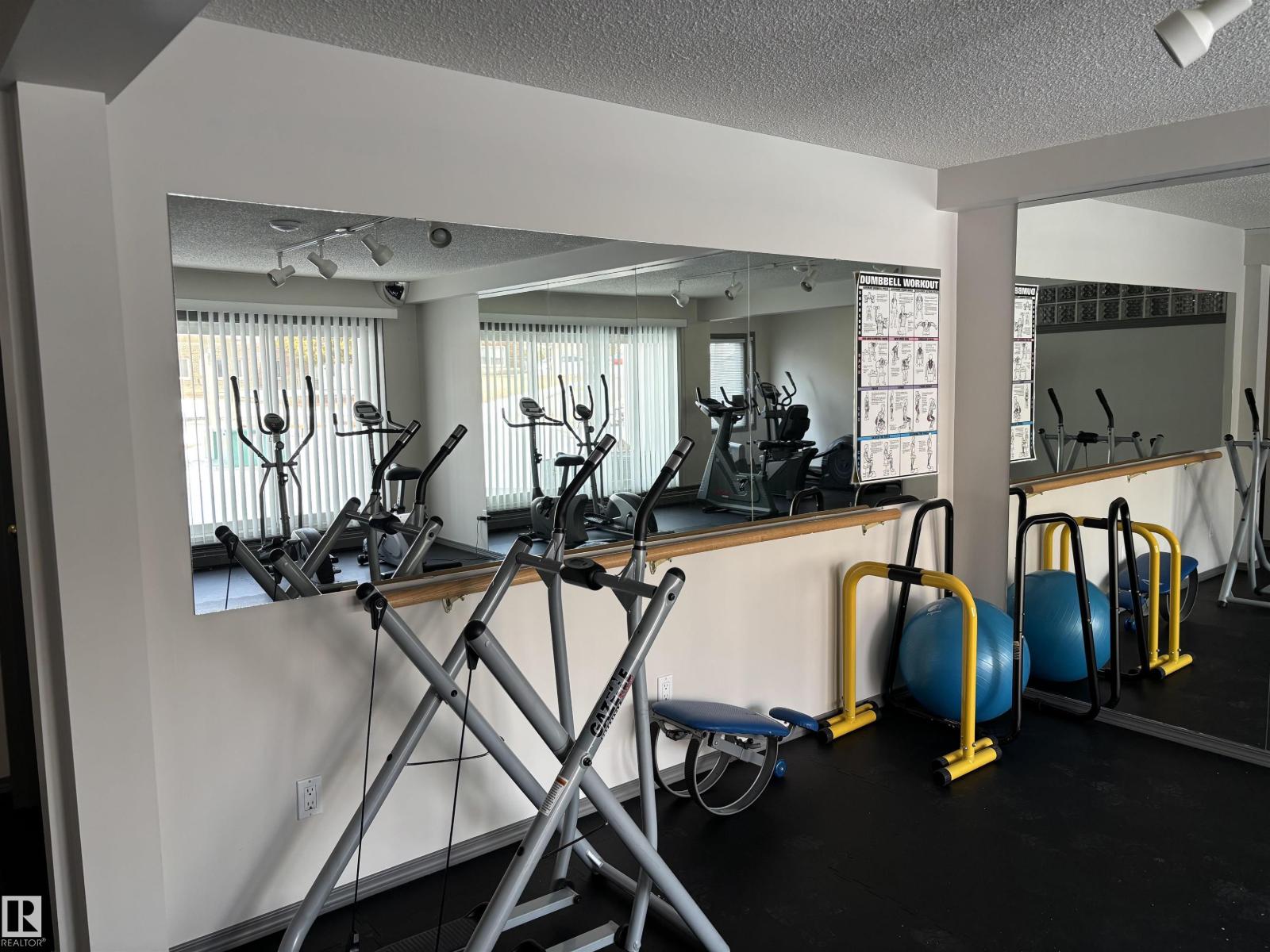 #102 11450 40 AV NW, Edmonton