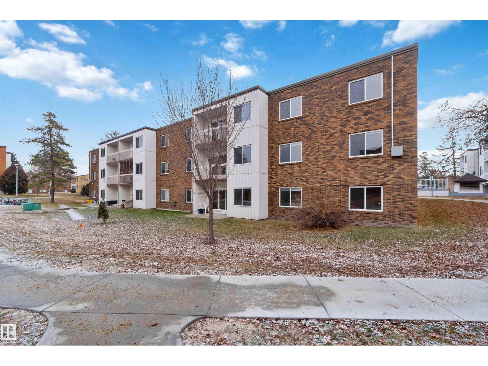 #102 11450 40 AV NW, Edmonton