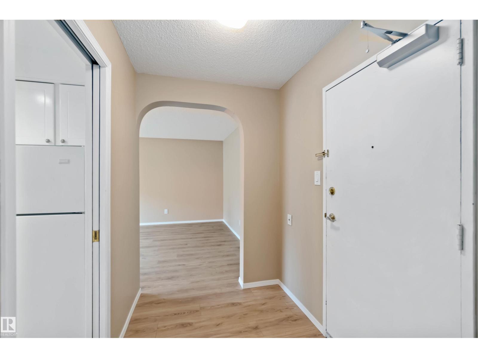 #102 11450 40 AV NW, Edmonton