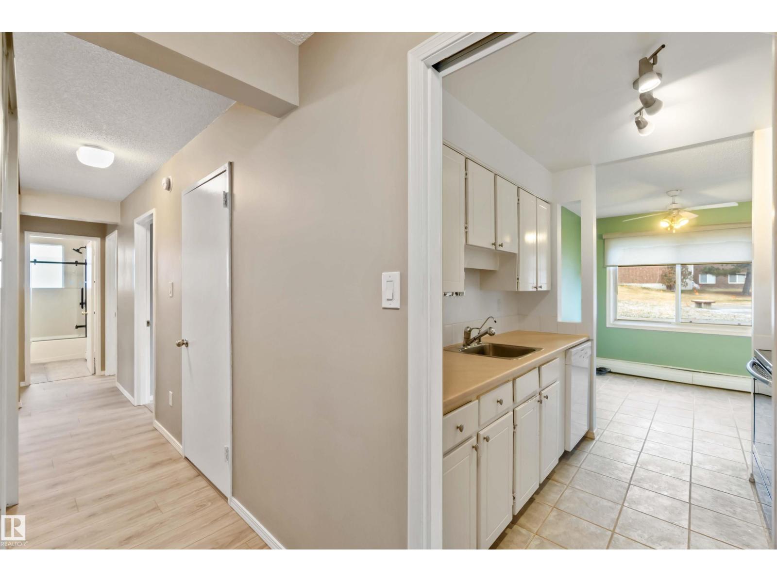 #102 11450 40 AV NW, Edmonton