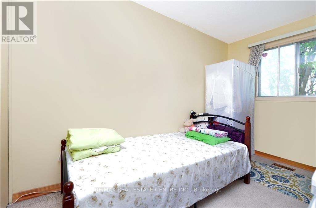 960 MEADOWLANDS DRIVE - 12