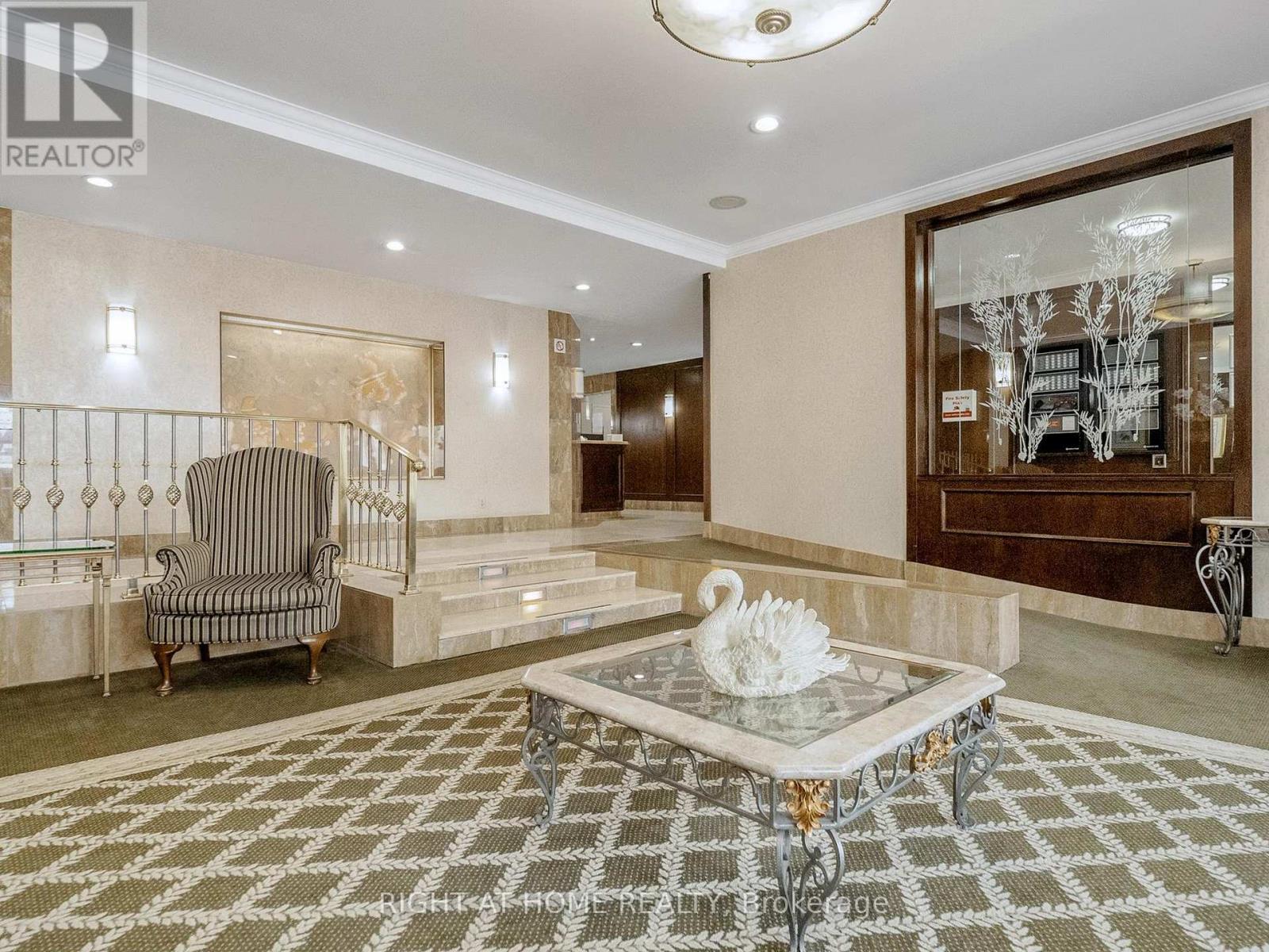 #908 131 TORRESDALE AVENUE - 2