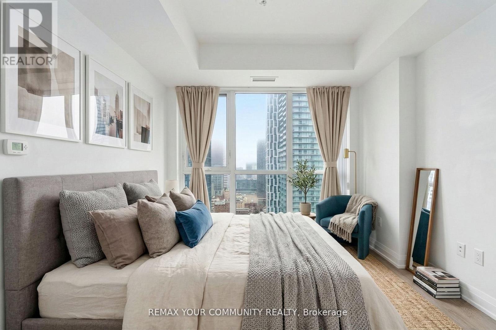 #2506 77 MUTUAL STREET - 19