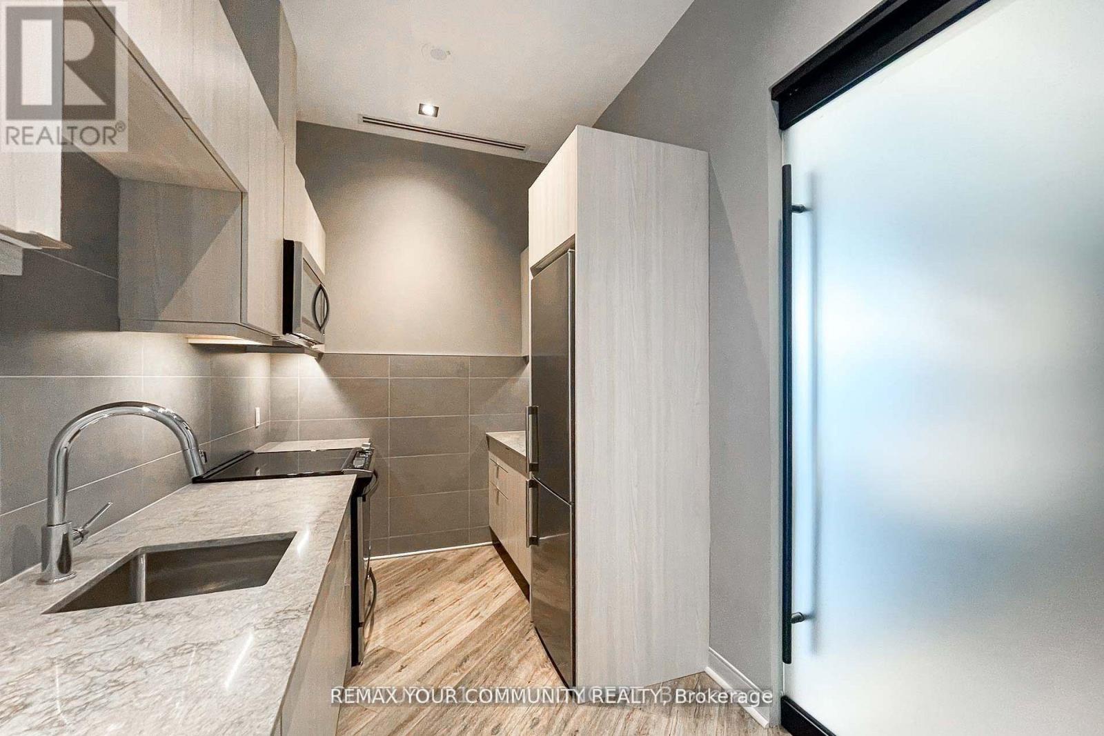 #2506 77 MUTUAL STREET - 35