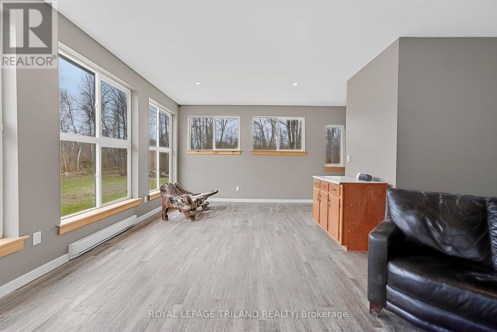 6043 FRANKS ROAD - 12