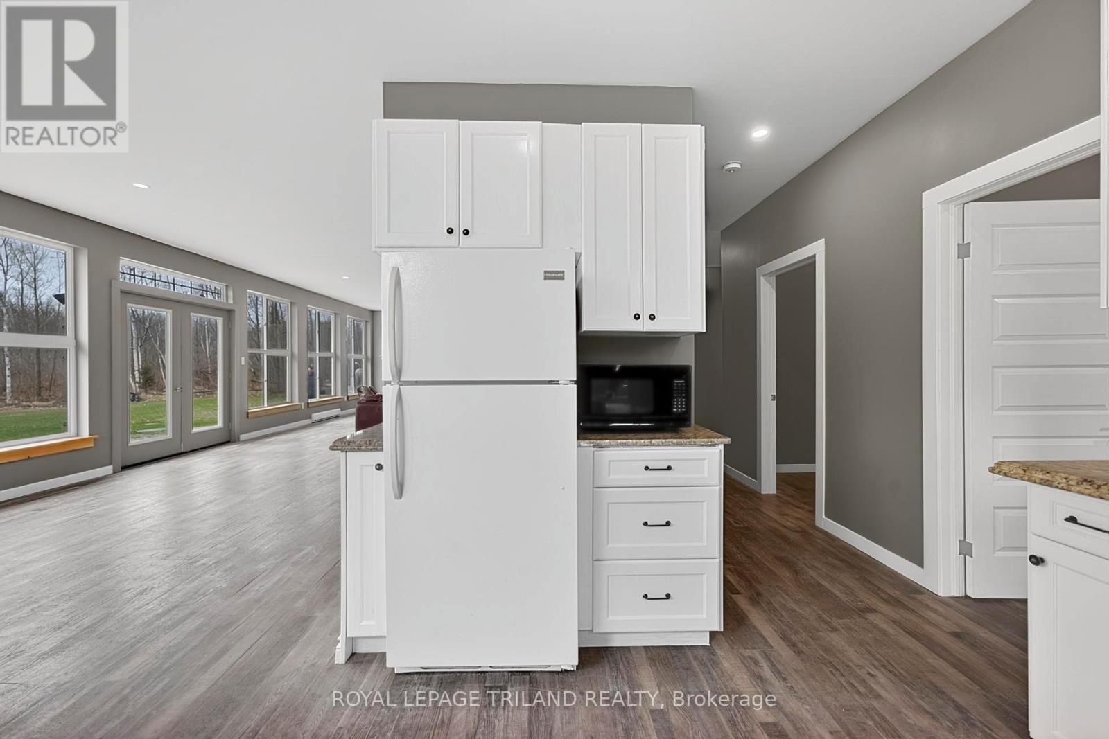 6043 FRANKS ROAD - 17