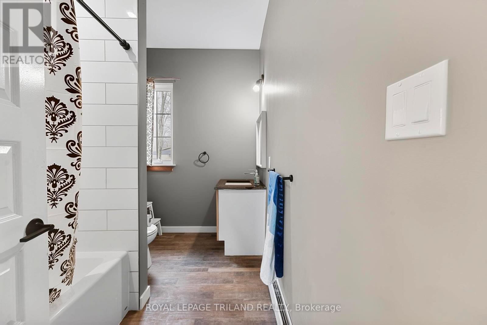 6043 FRANKS ROAD Property Photo