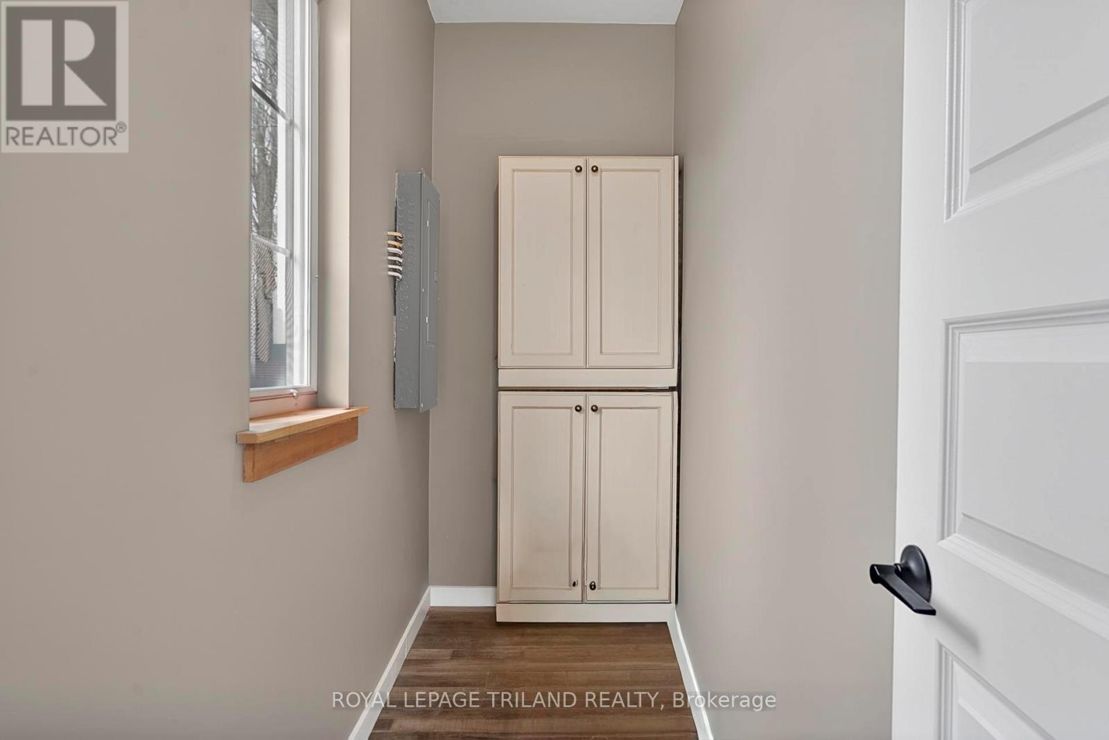 6043 FRANKS ROAD Property Photo