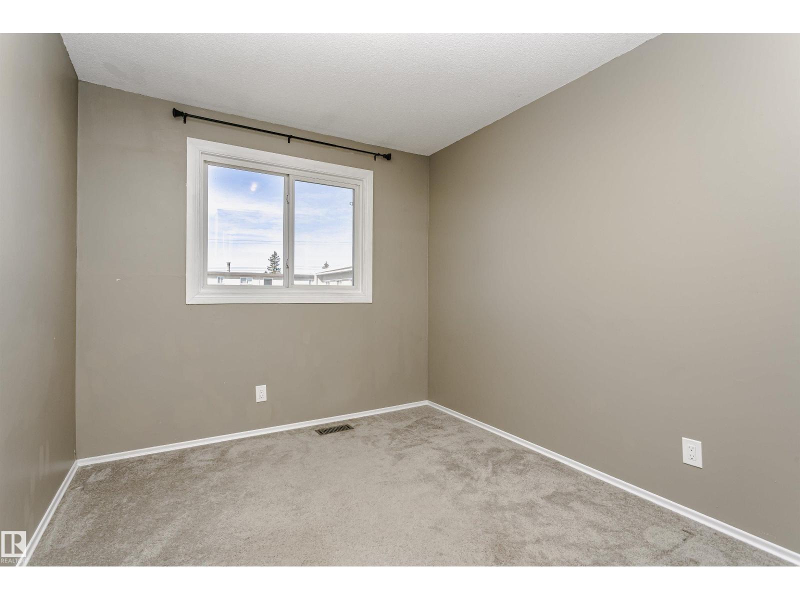 8109 132A AV NW, Edmonton