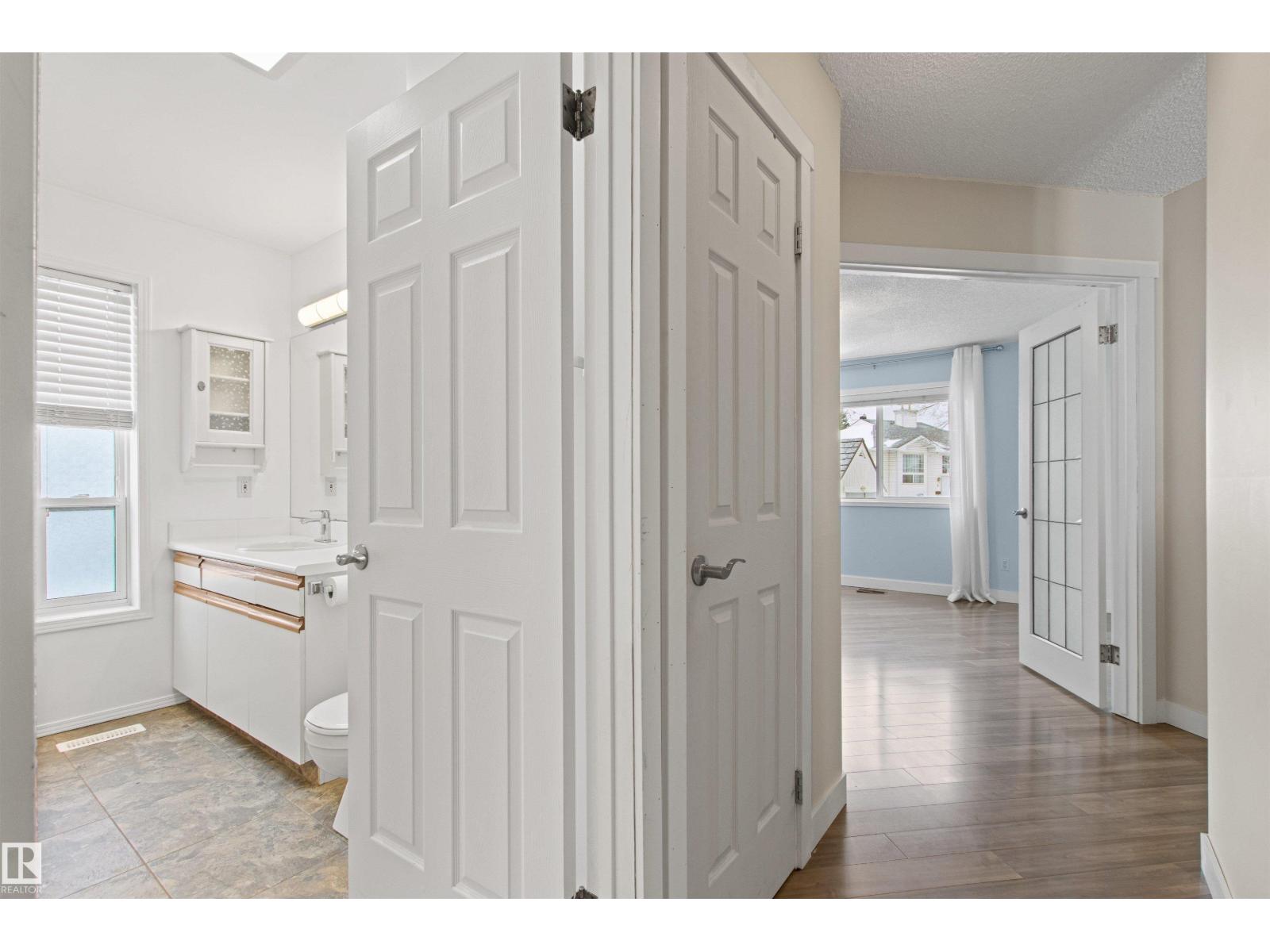 #23 3311 58 ST NW, Edmonton