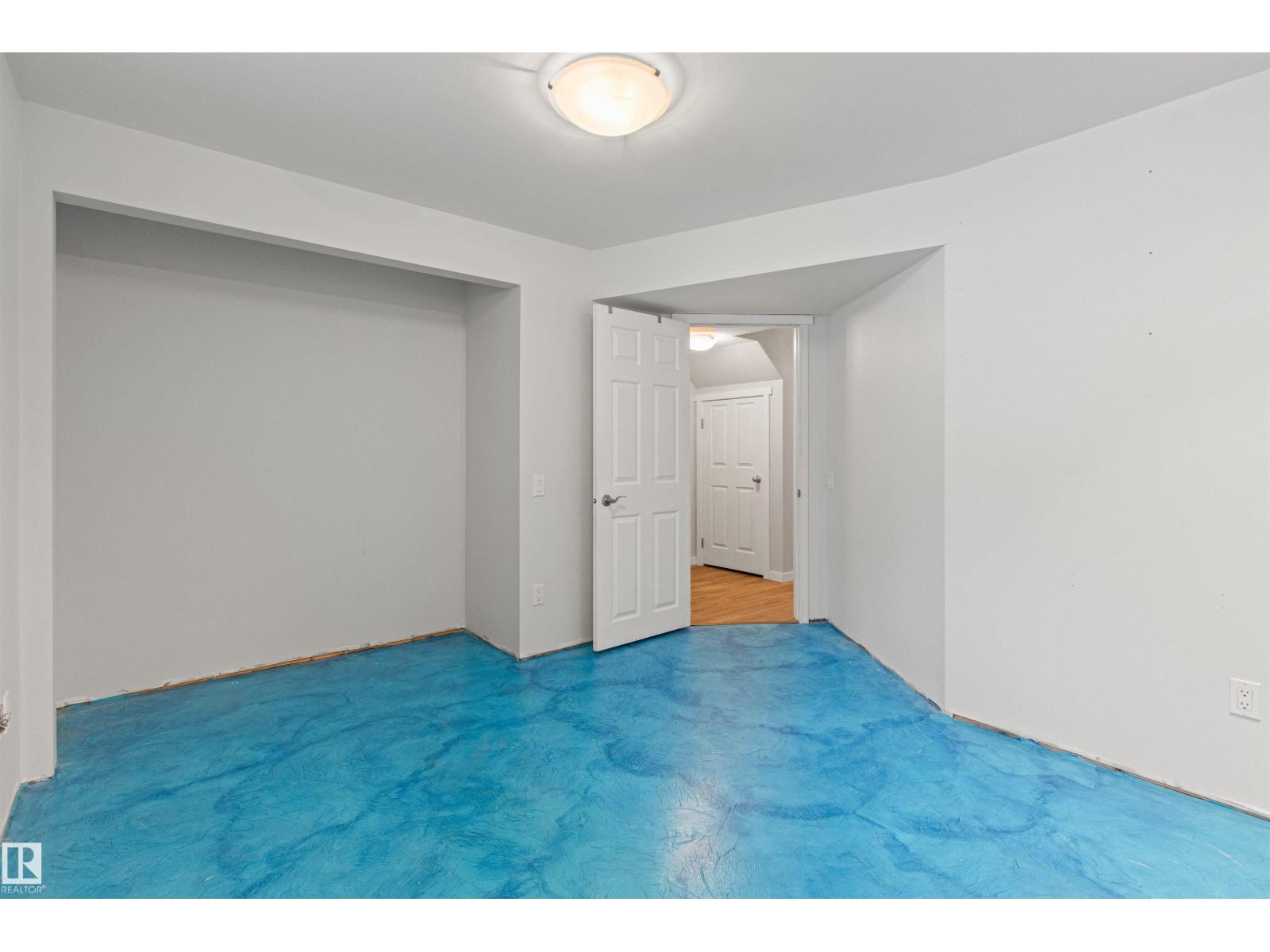 #23 3311 58 ST NW, Edmonton