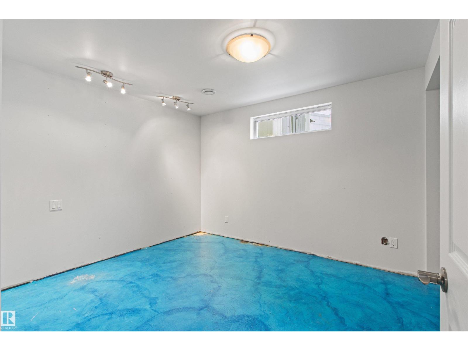 #23 3311 58 ST NW, Edmonton