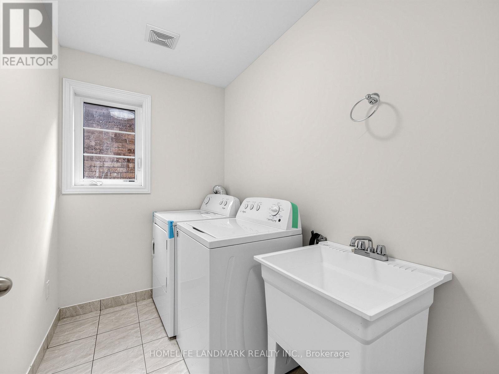 25 GORDON LANDON DRIVE - 17