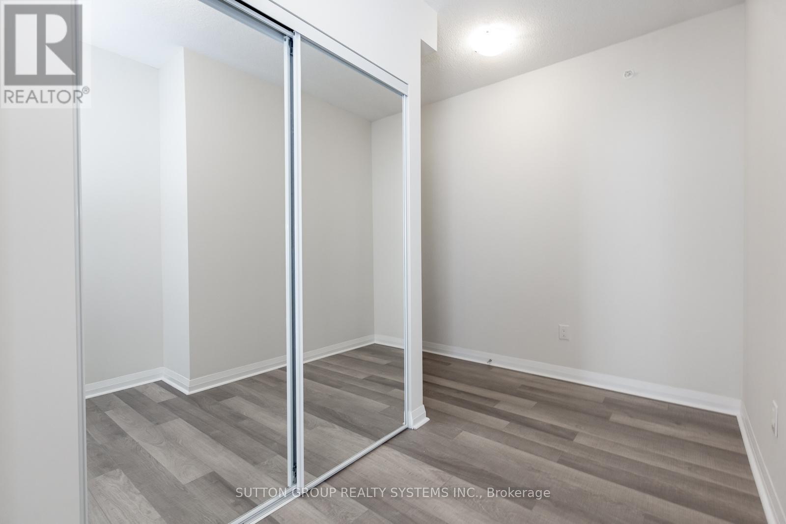 #1204 5025 FOUR SPRINGS AVENUE - 6