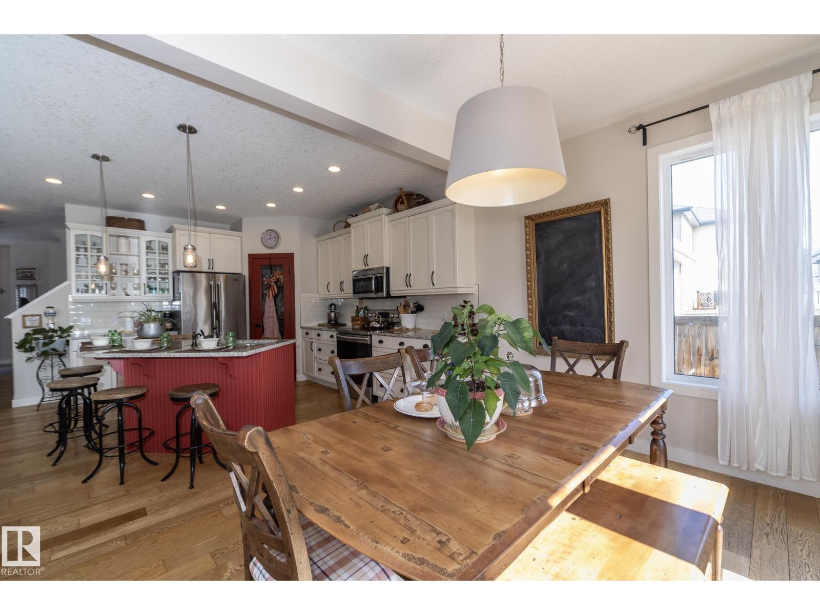 5315 17 AV SW, Edmonton