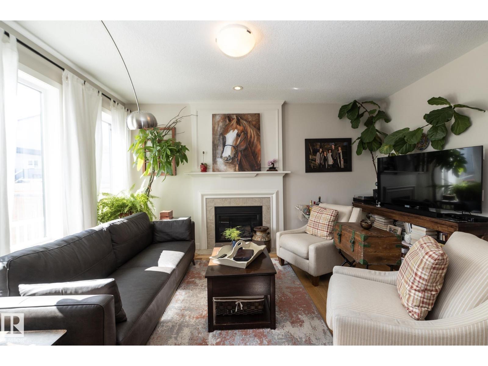 5315 17 AV SW, Edmonton