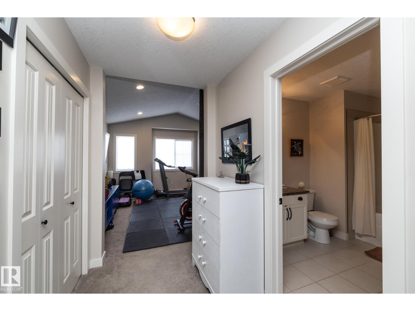 5315 17 AV SW, Edmonton