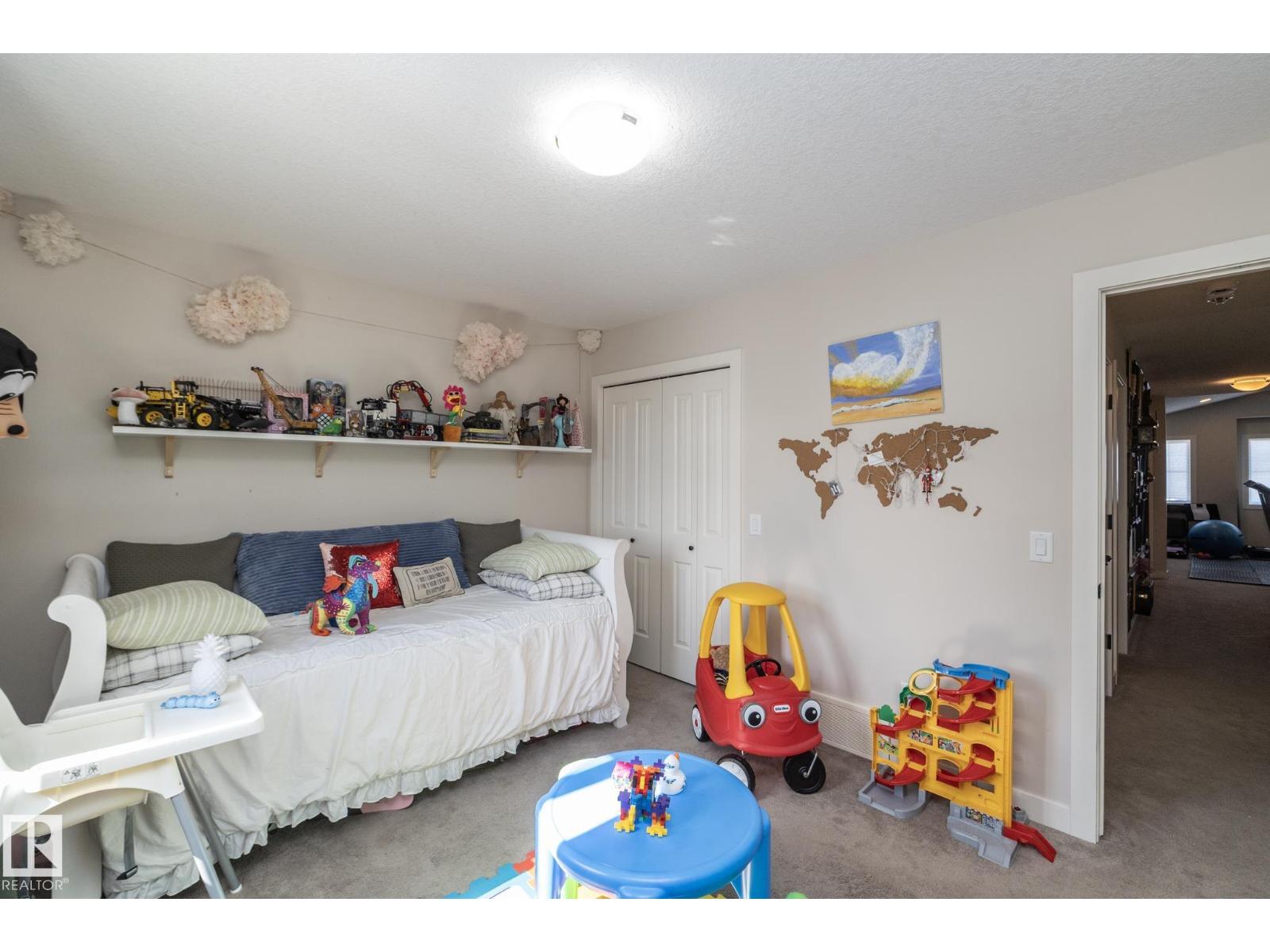 5315 17 AV SW, Edmonton