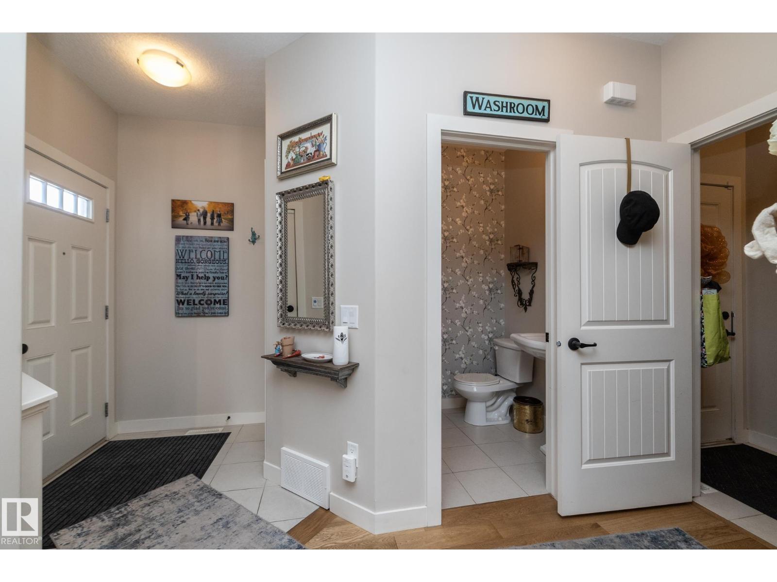 5315 17 AV SW, Edmonton