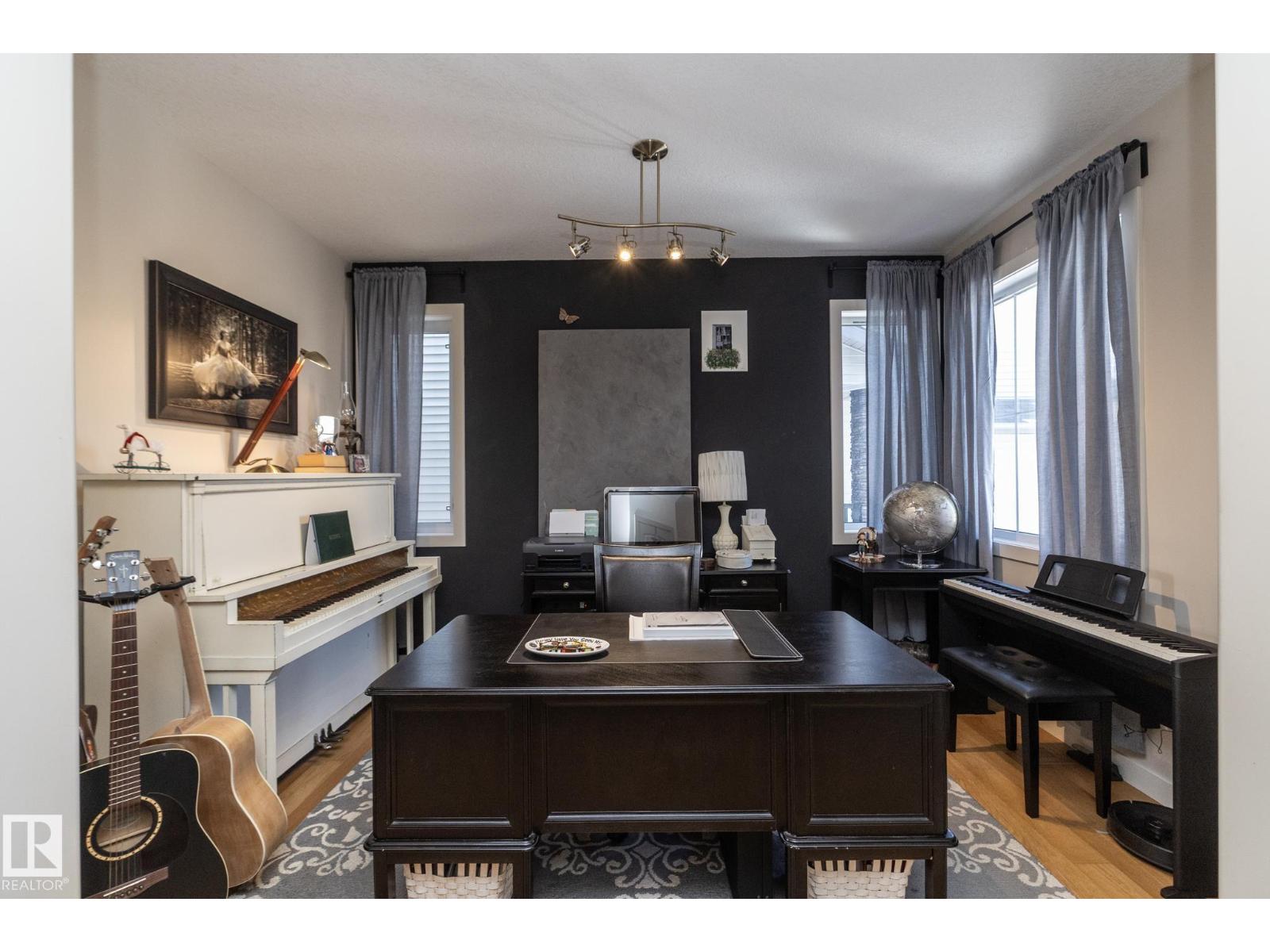 5315 17 AV SW, Edmonton