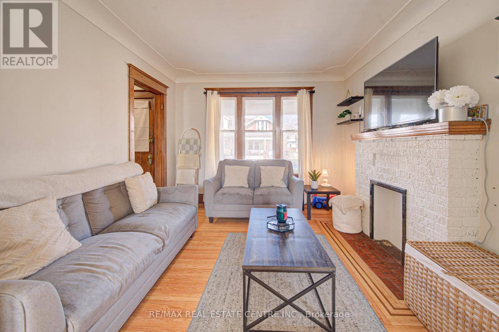 54 BELMONT AVENUE - 20