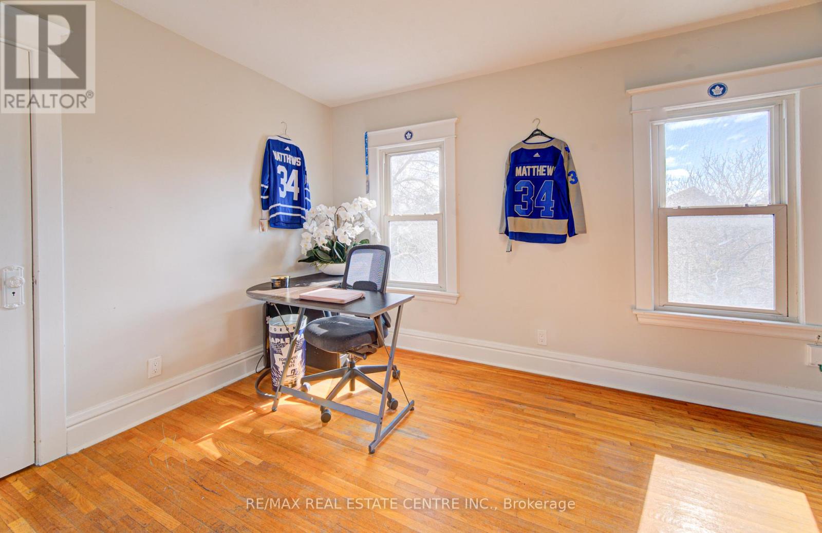 54 BELMONT AVENUE - 29