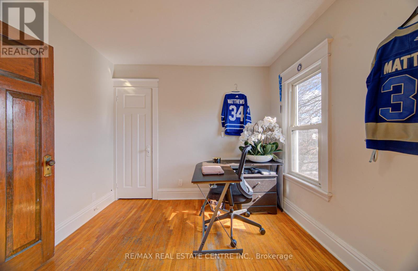 54 BELMONT AVENUE - 31