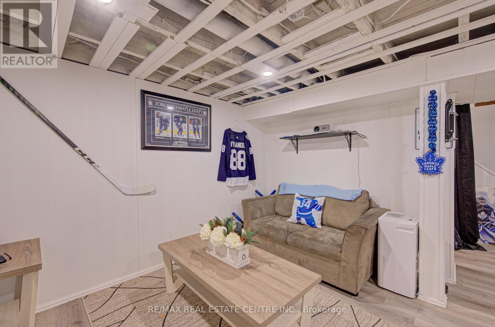 54 BELMONT AVENUE - 36