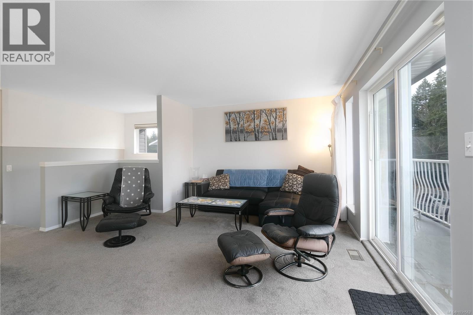 825 Pinecrest Rd, Campbell River