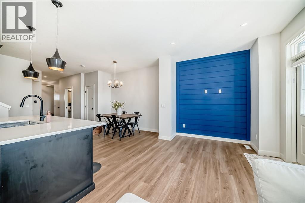 8 Heritage Lane, Cochrane