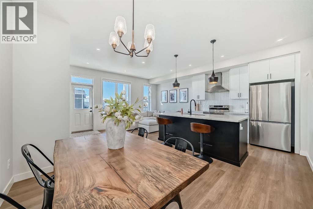 8 Heritage Lane, Cochrane