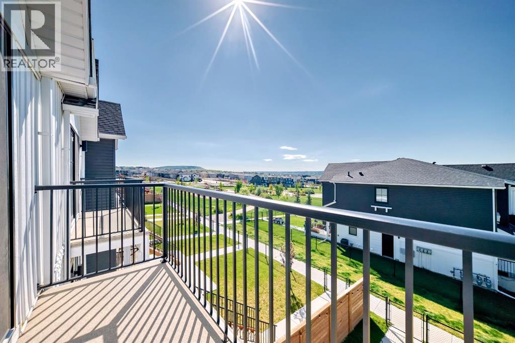 8 Heritage Lane, Cochrane