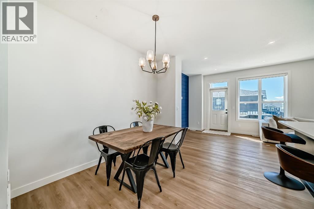 8 Heritage Lane, Cochrane