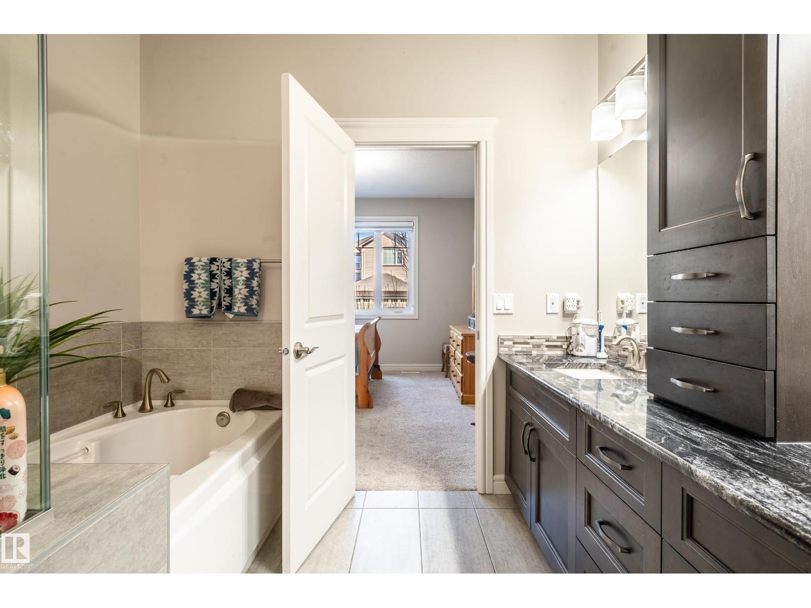 #2 7115 ARMOUR LINK LI SW, Edmonton