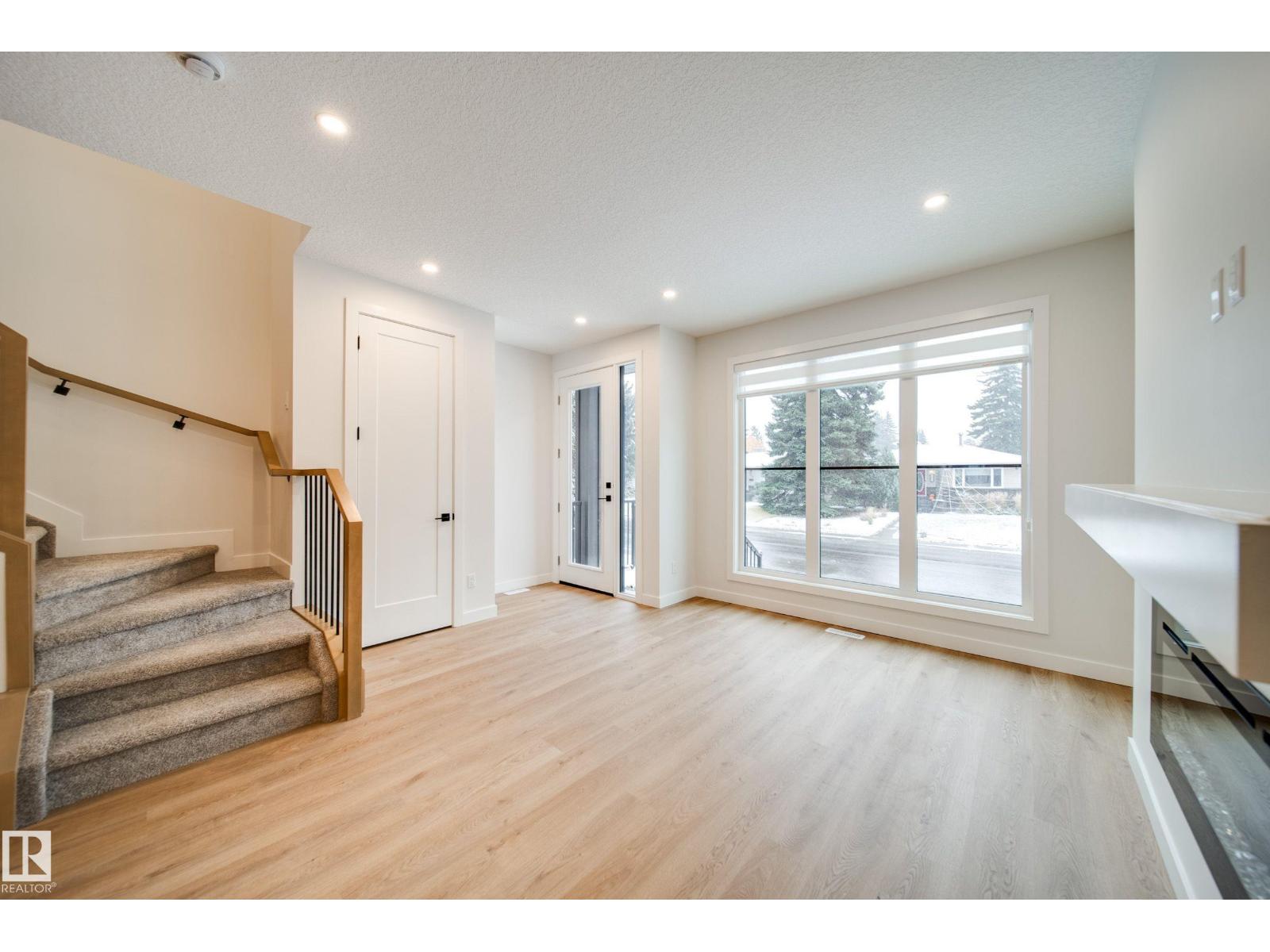 9536 148 ST NW - 9