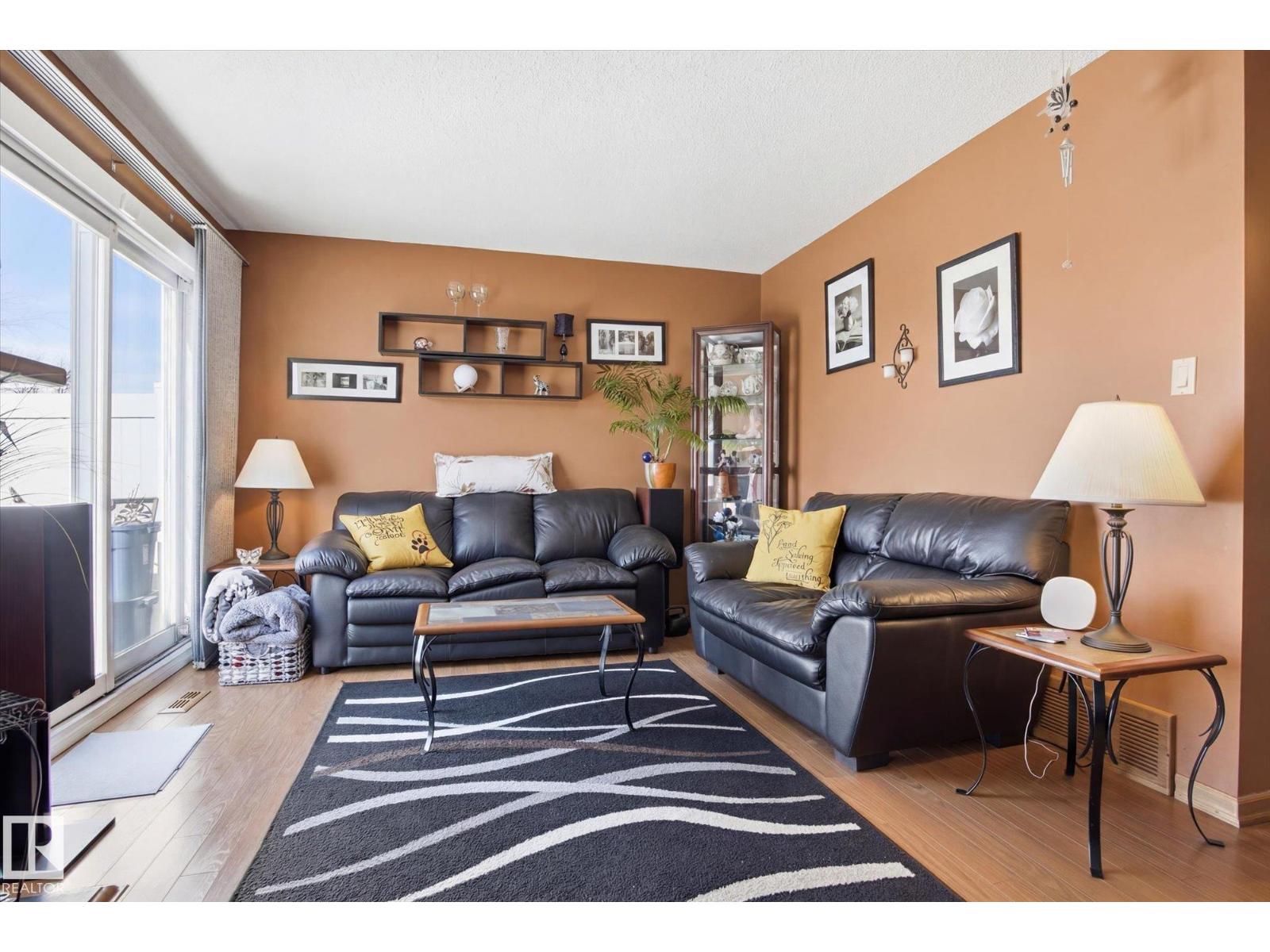 3237 142 AV NW, Edmonton