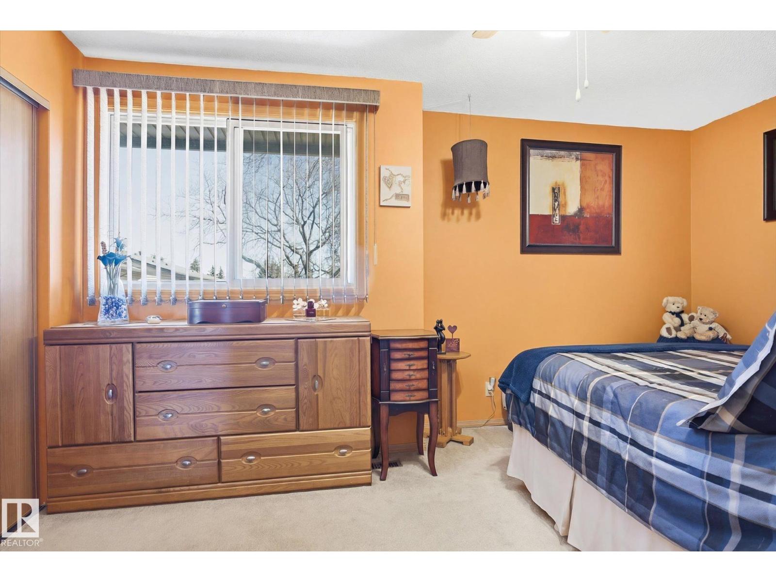 3237 142 AV NW, Edmonton