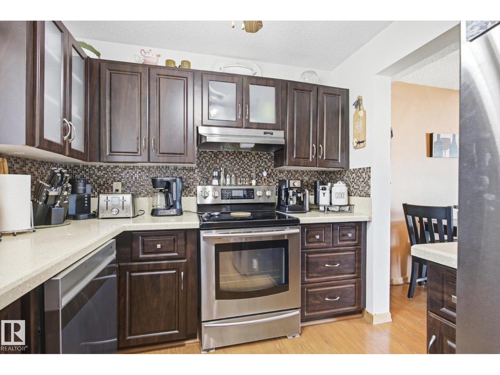 3237 142 AV NW, Edmonton