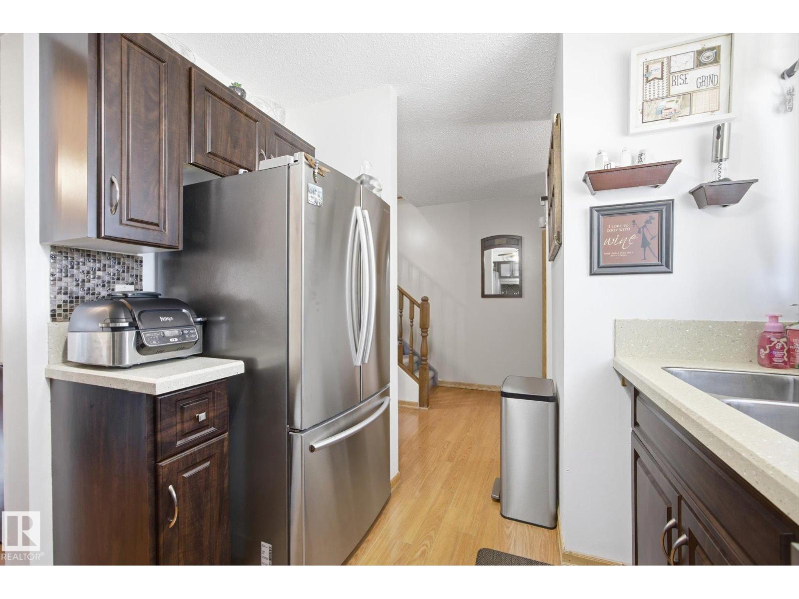 3237 142 AV NW - 8