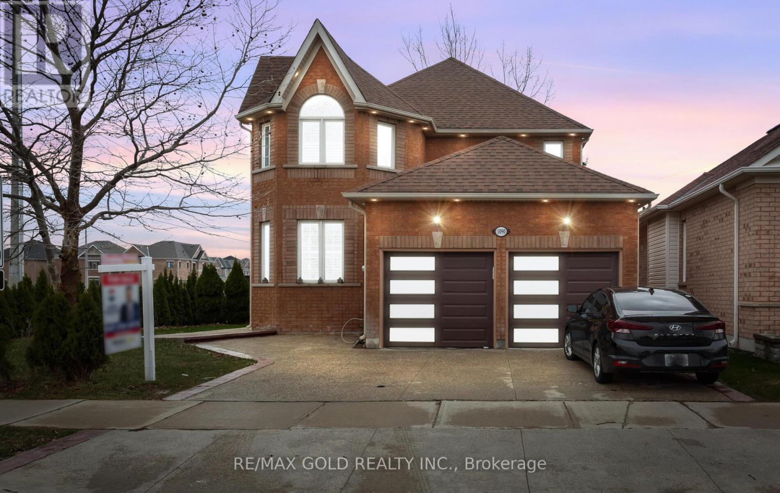 1090 TRUDEAU DRIVE - 2